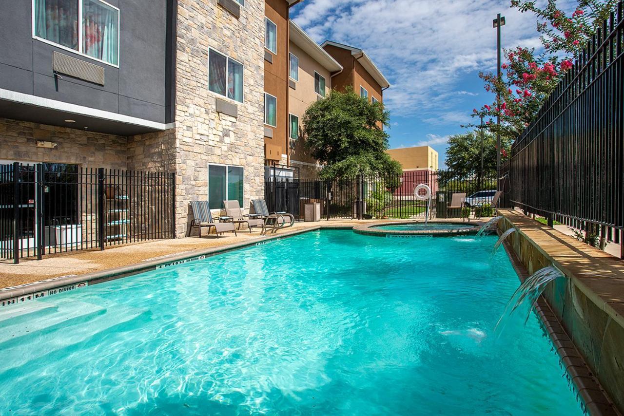 Fairfield Inn And Suites By Marriott San Antonio Boerne Exterior photo