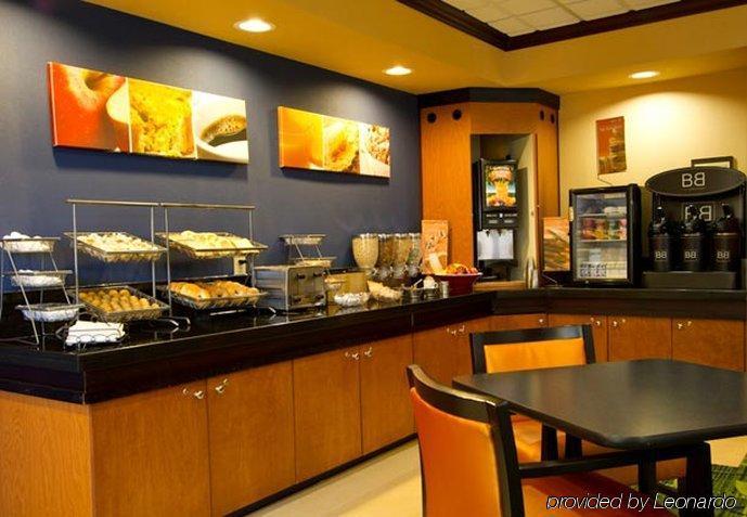 Fairfield Inn And Suites By Marriott San Antonio Boerne Restaurant photo