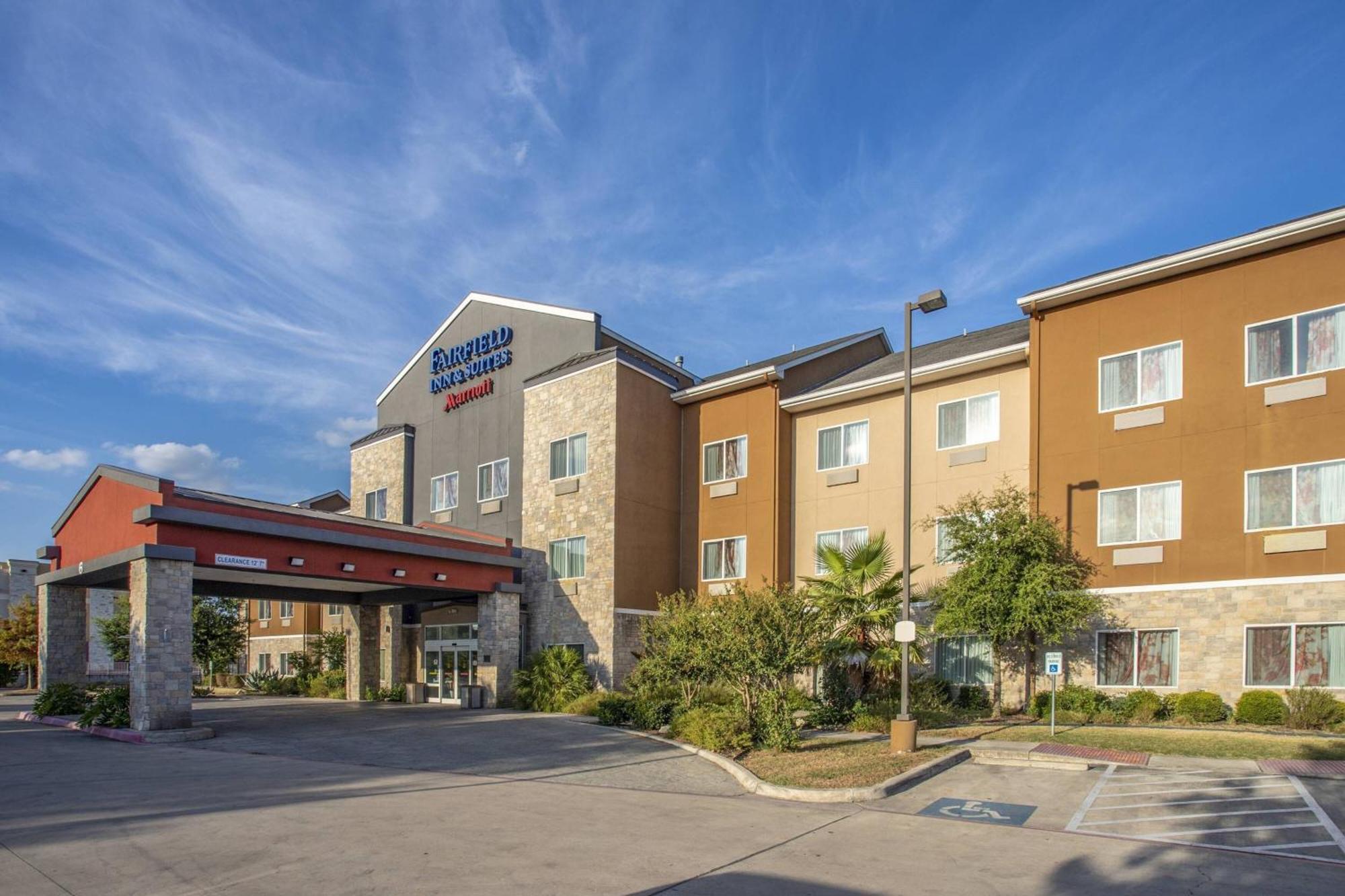 Fairfield Inn And Suites By Marriott San Antonio Boerne Exterior photo