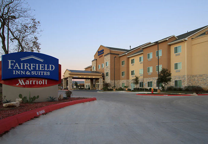 Fairfield Inn And Suites By Marriott San Antonio Boerne Exterior photo